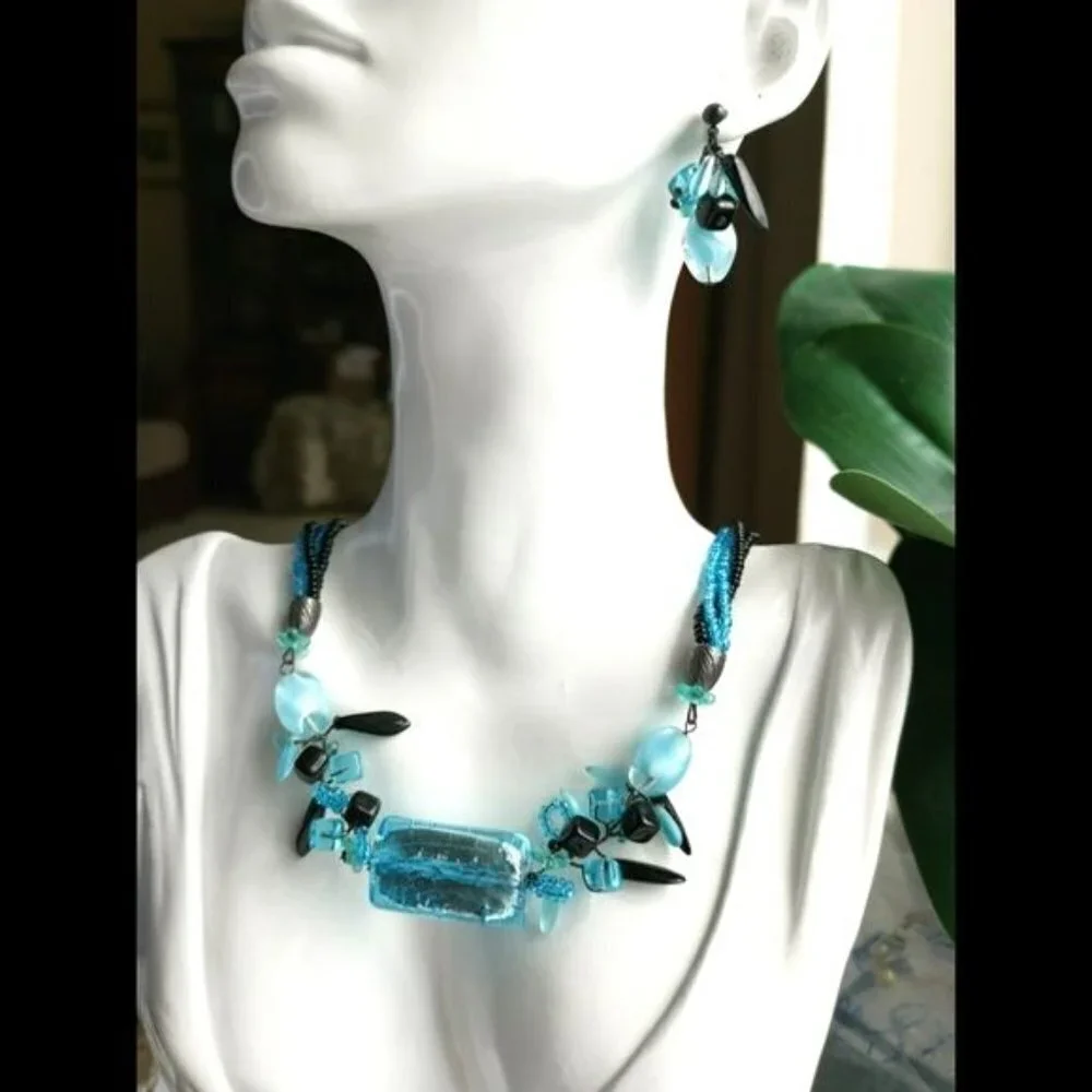 HOST PICK! Murano silver foil bead necklace  in turquoise and black - Picture 4 of 6